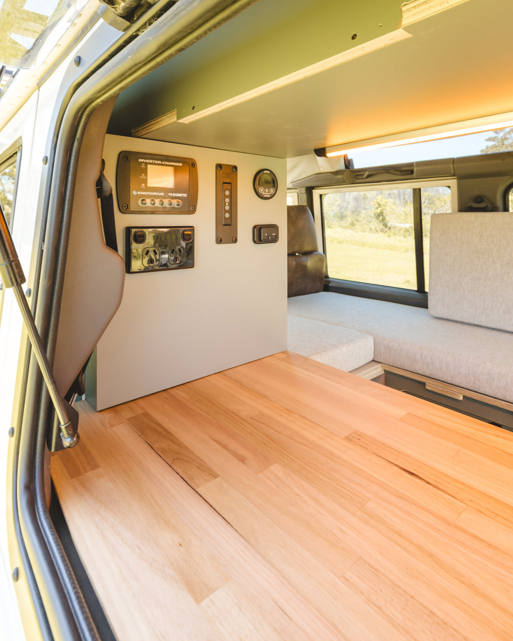 Land Rover Defender- The Overlander Kit