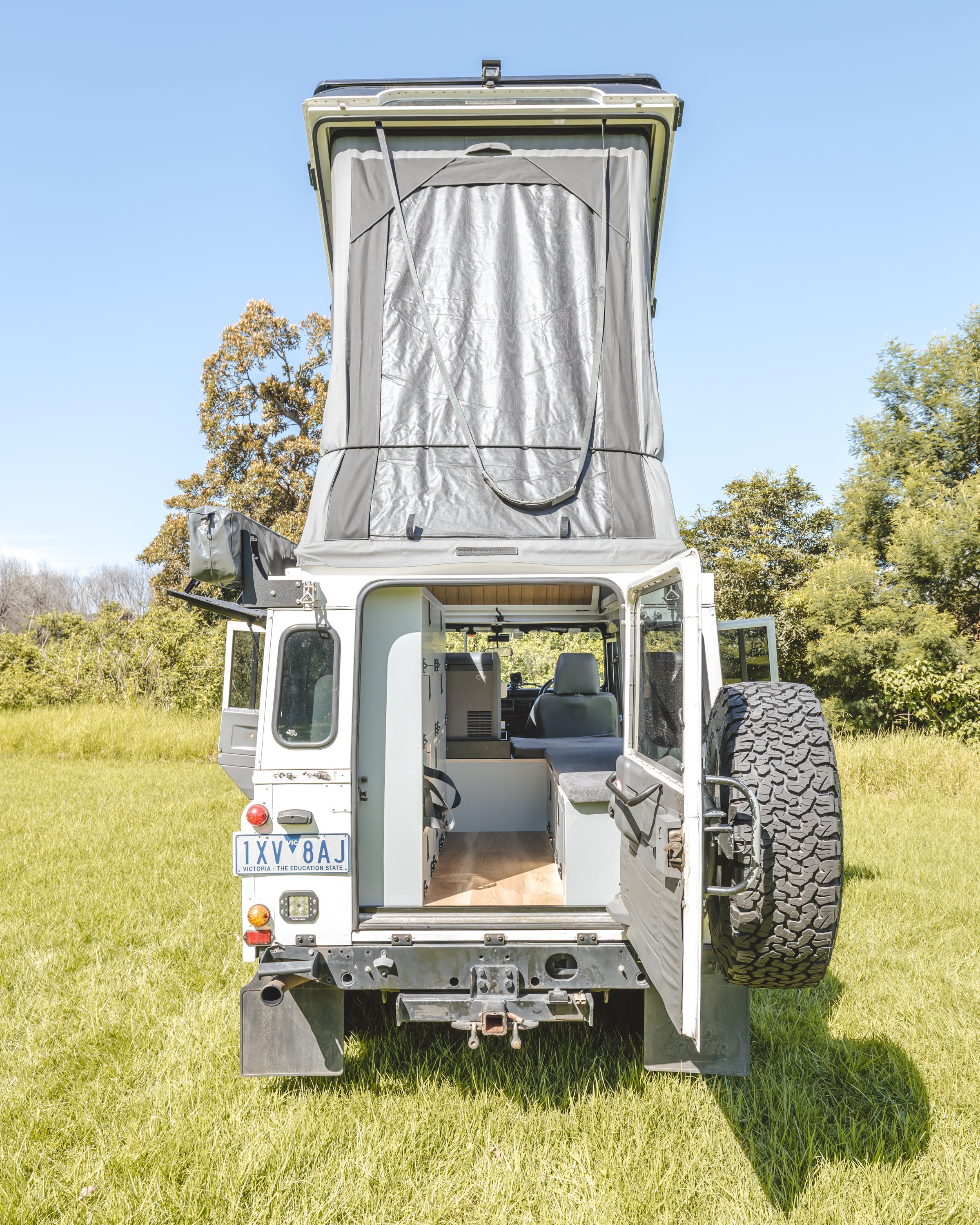 Land Rover Defender- The Traveller Kit