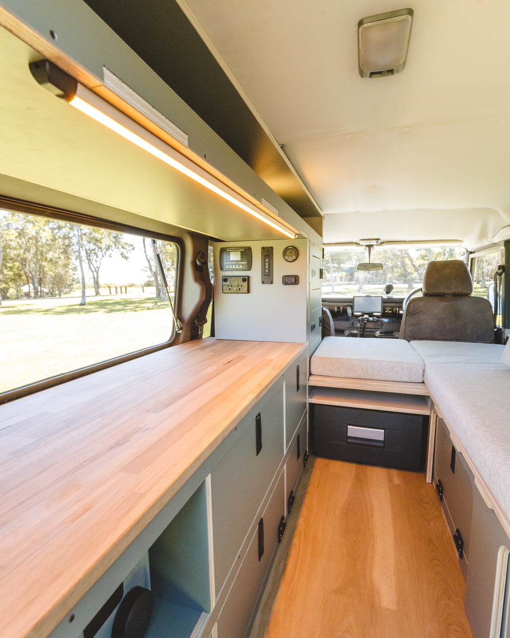 Land Rover Defender- The Overlander Kit