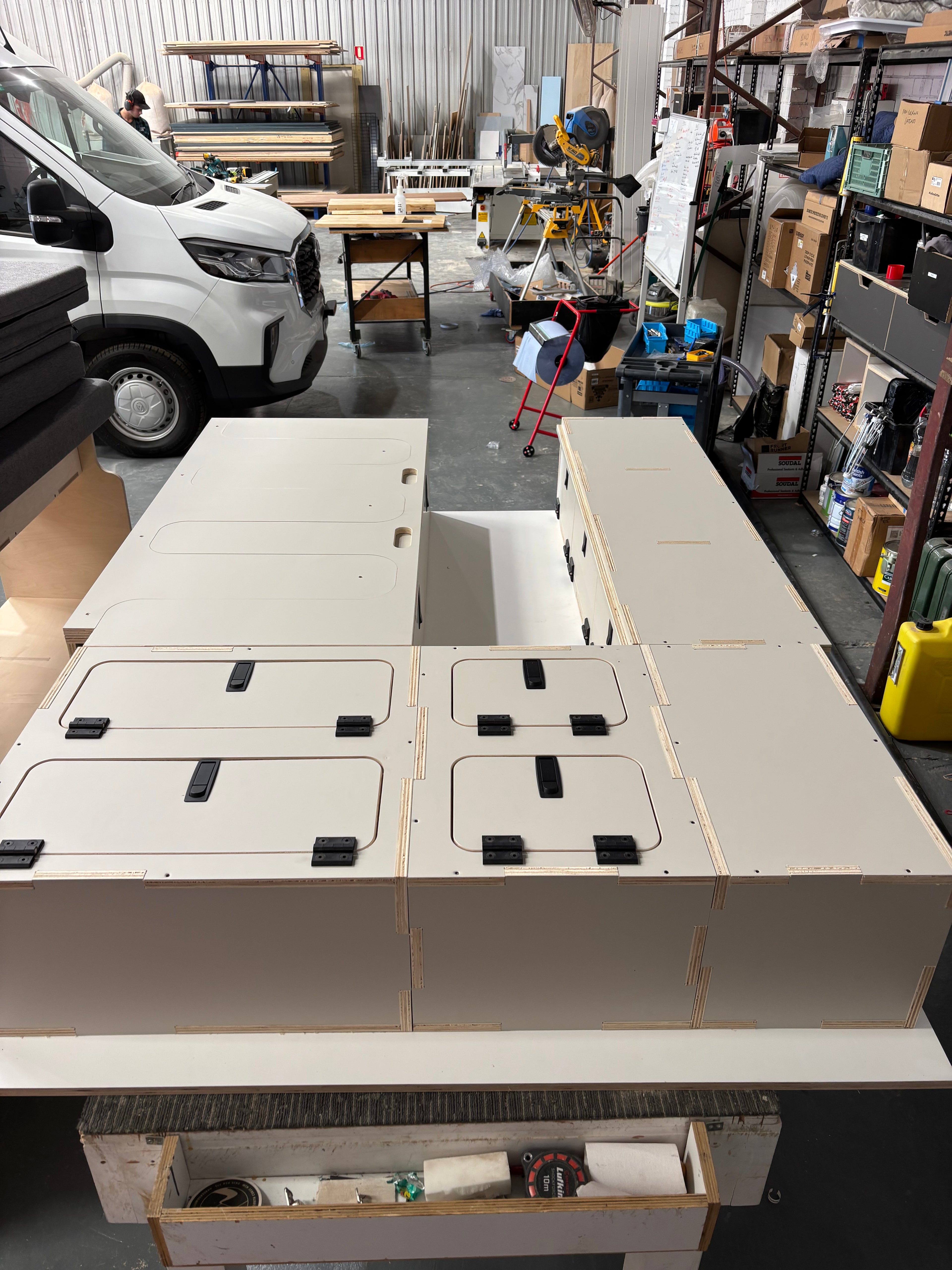 Land Rover Defender- The Weekender Kit