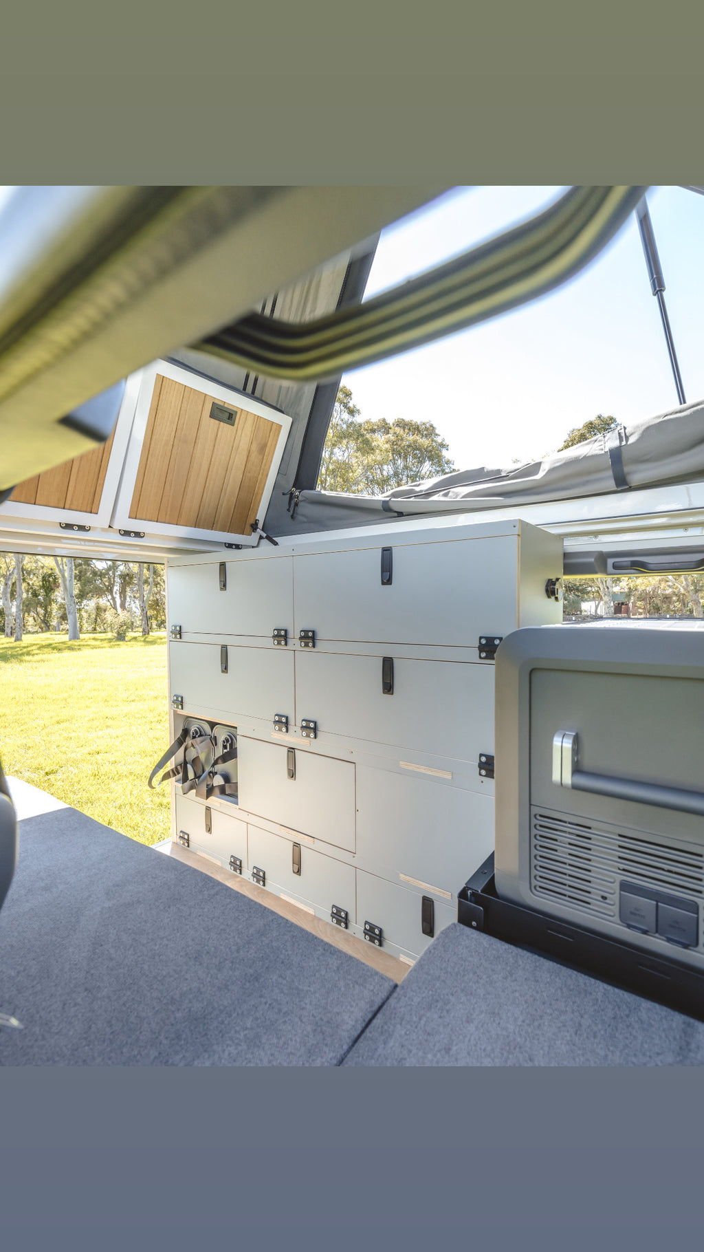 Land Rover Defender- The Traveller Kit
